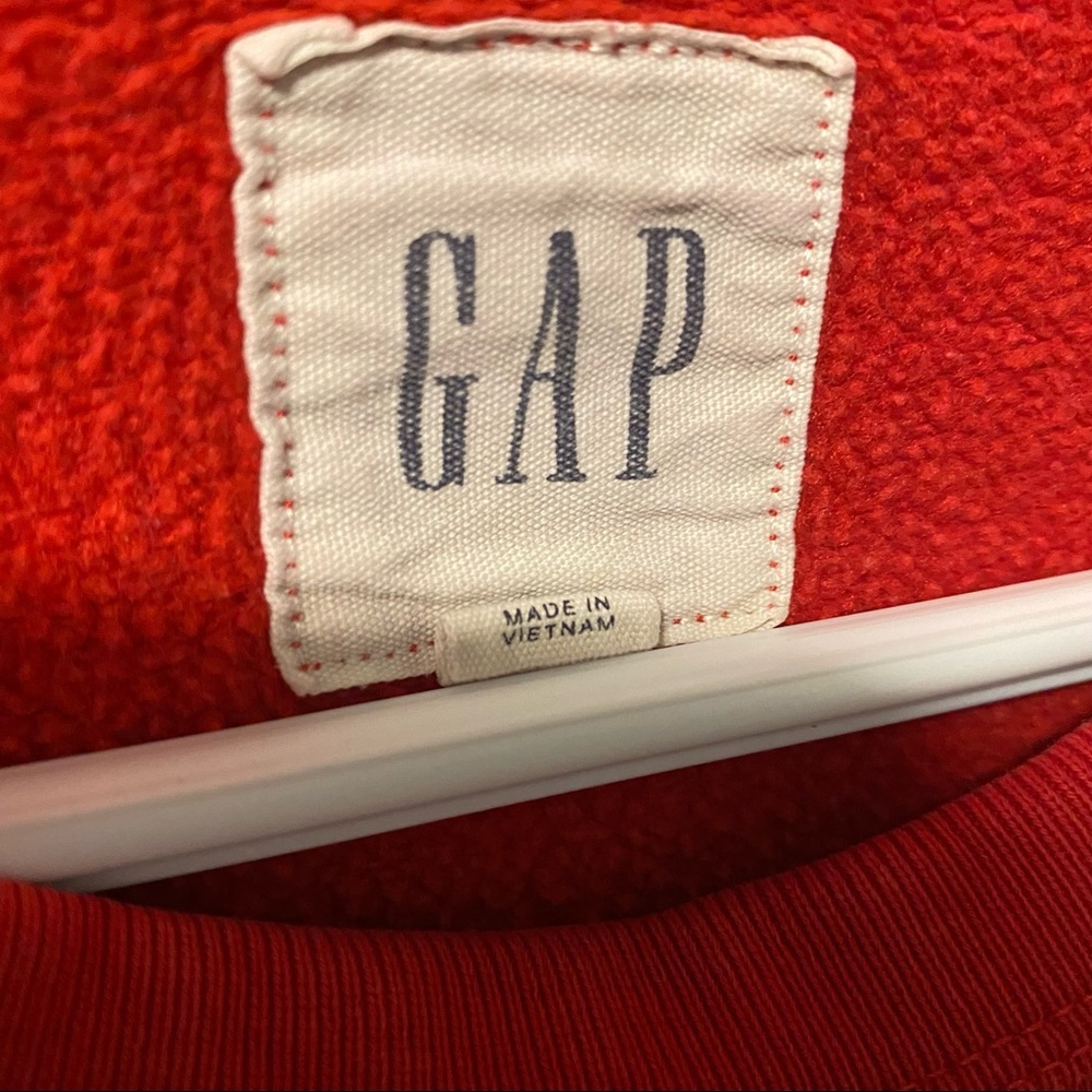 Gap Sweatshirt - Picture 2 of 4